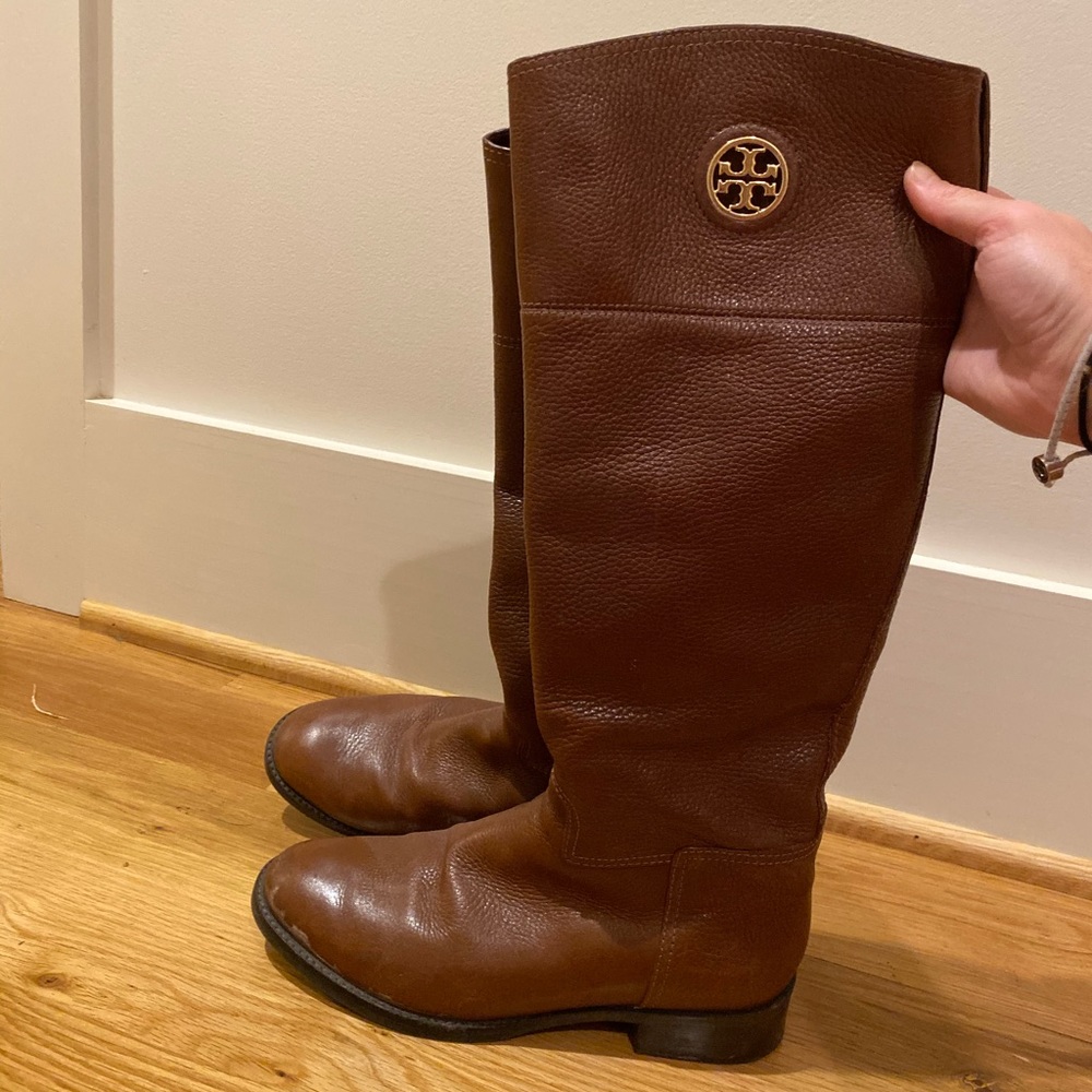 TORY BURCH BOOTS!!